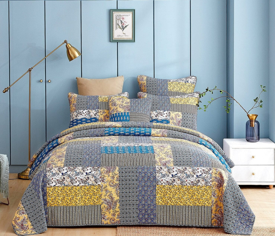 Honey Cove Floral Paisley Cottage Patchwork Bedspread Set