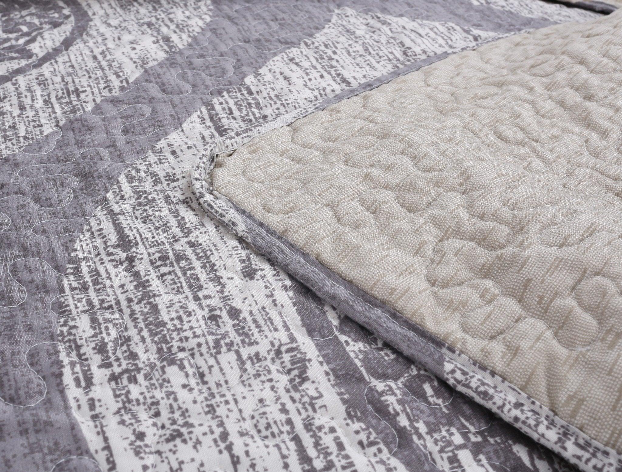 Rustic Grey Mosaic Medallion Quilted Reversible Bedspread Set Bedding