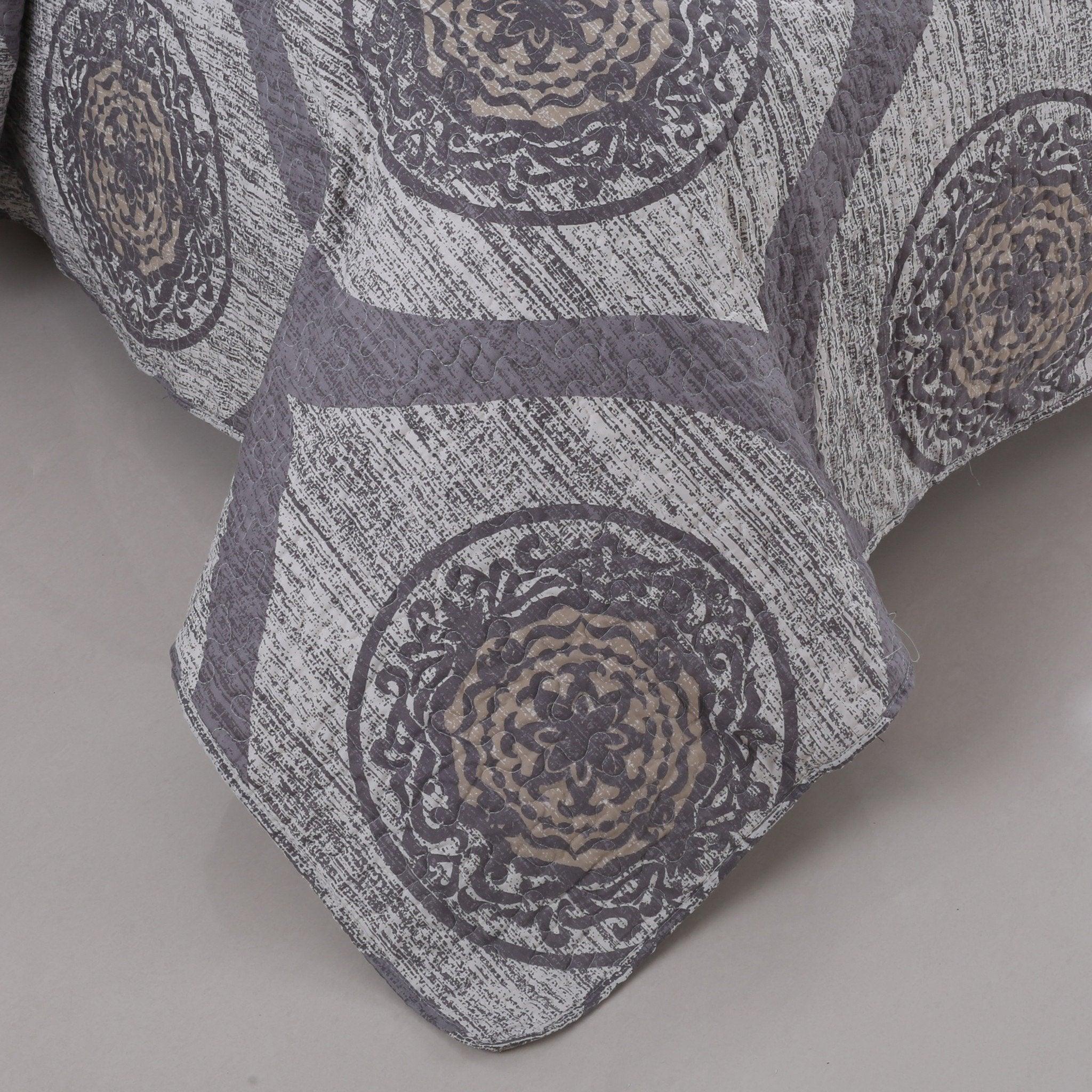 Rustic Grey Mosaic Medallion Quilted Reversible Bedspread Set Bedding