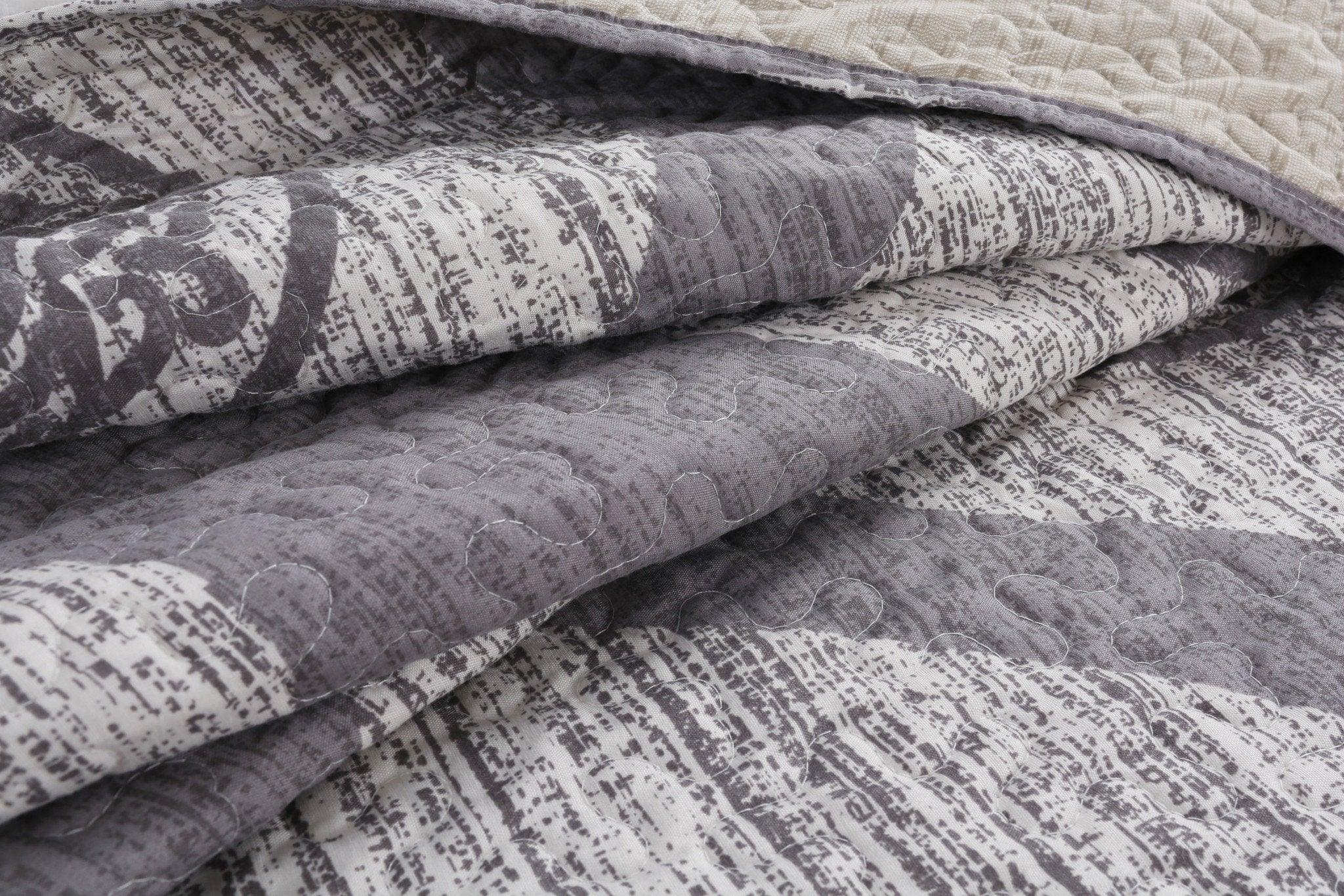 Rustic Grey Mosaic Medallion Quilted Reversible Bedspread Set Bedding