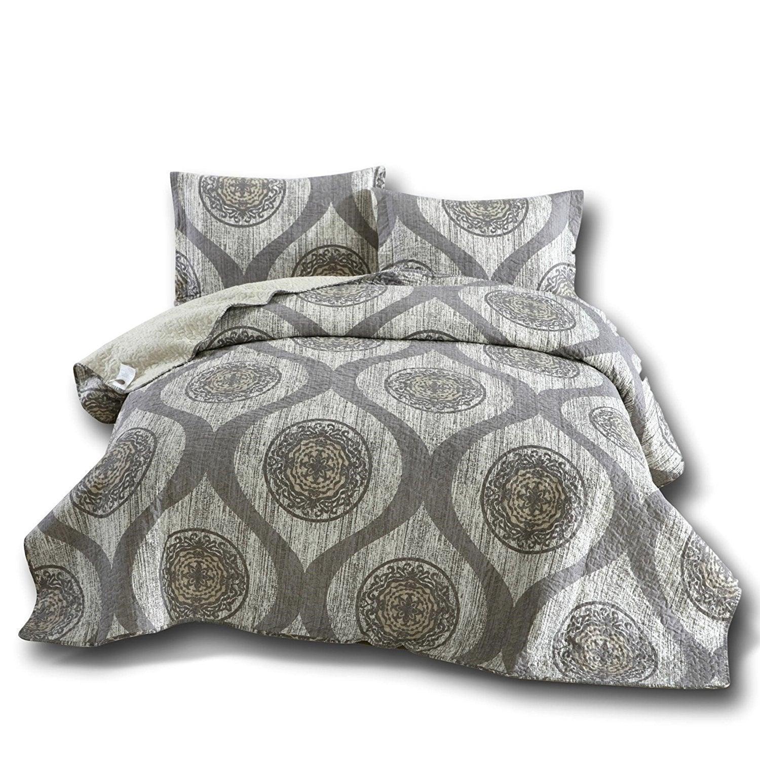 Rustic Grey Mosaic Medallion Quilted Reversible Bedspread Set Bedding