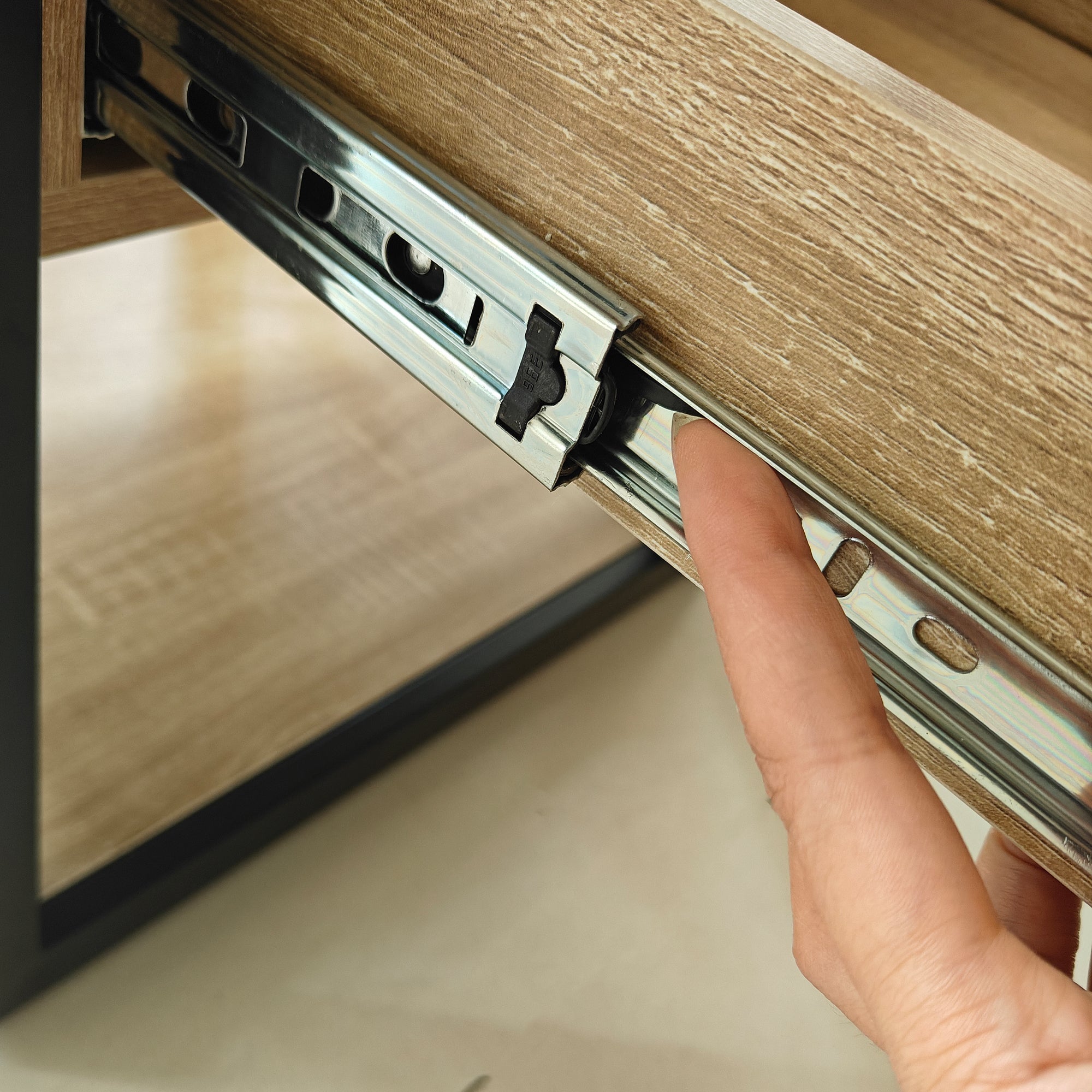 Set of 2 Modern End Tables with Drawer