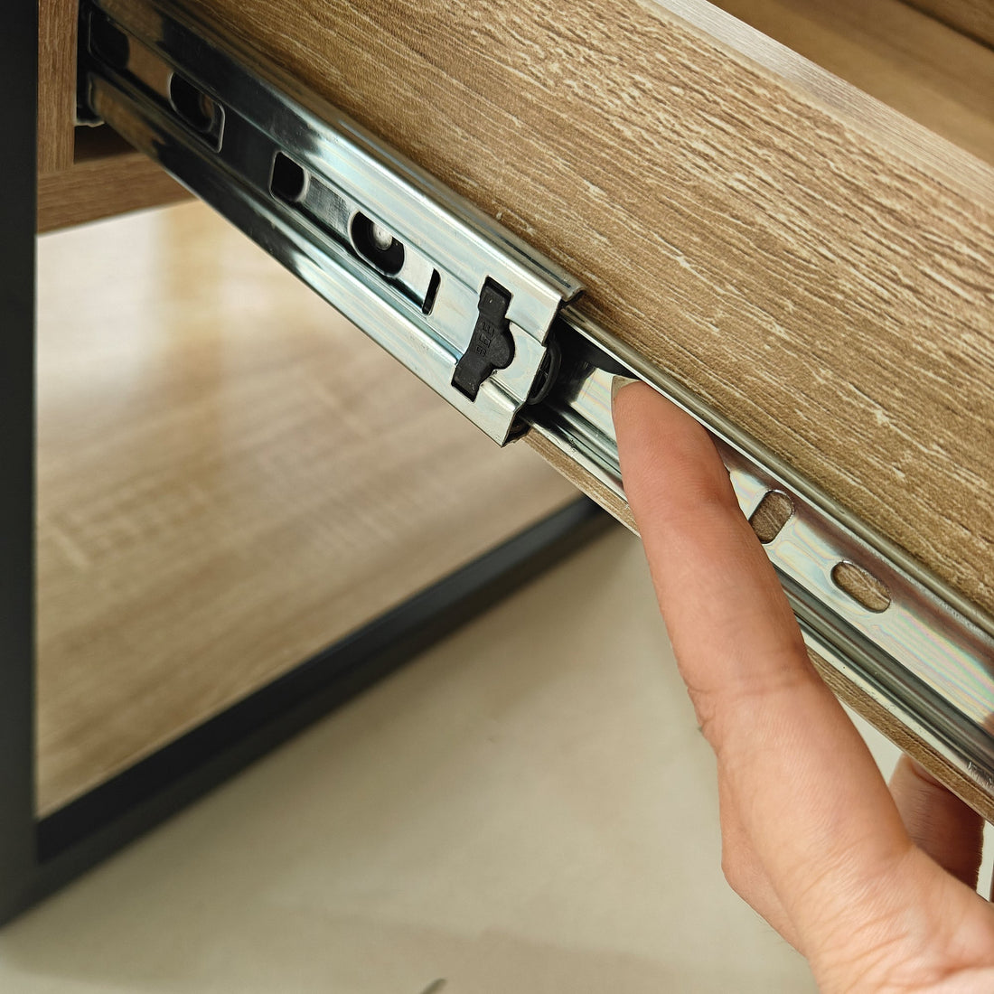 Set of 2 Modern End Tables with Drawer